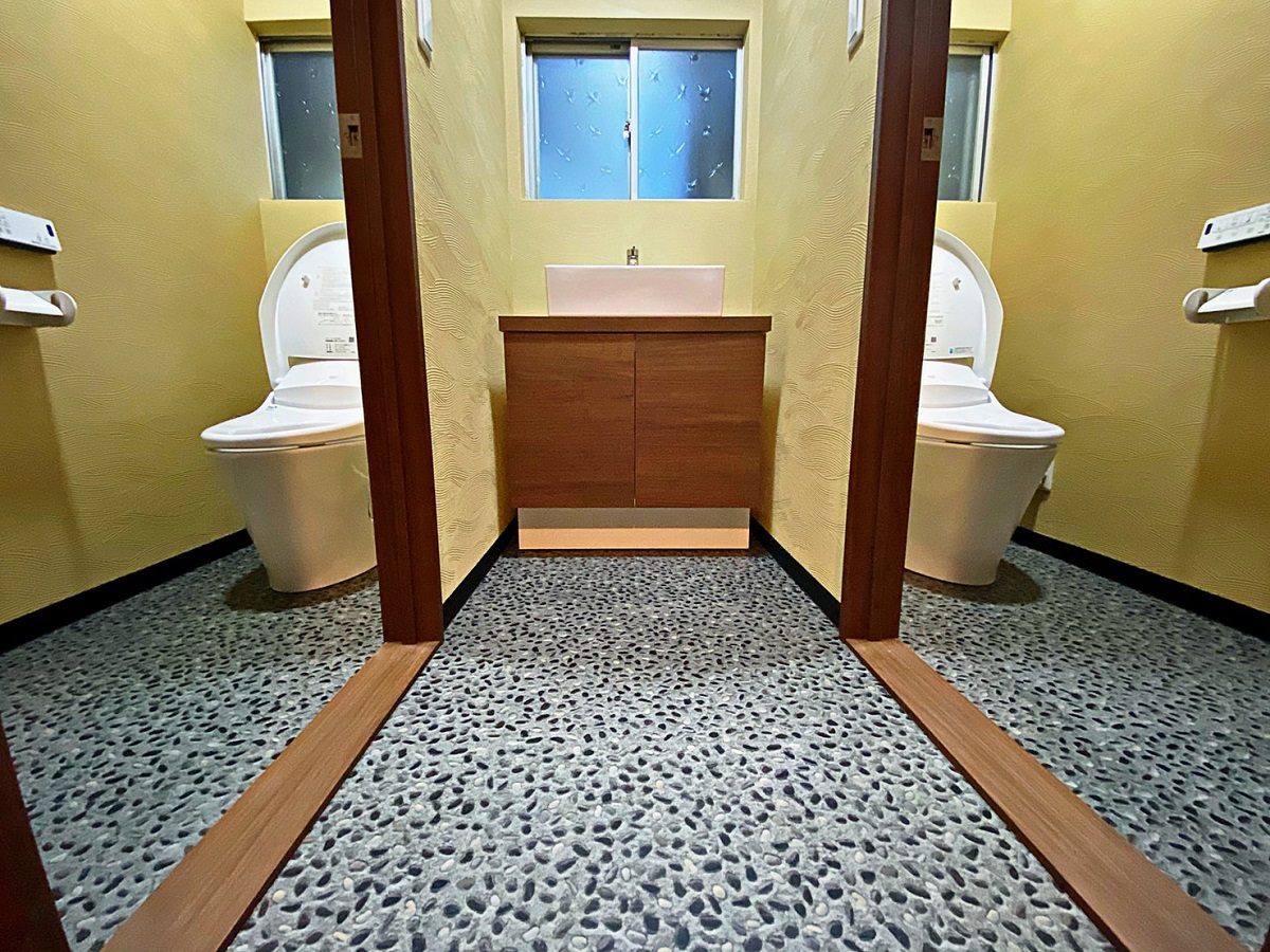 トイレリフォームで落ち着きのある空間に 施工事例 大津市でリフォームするならlixilリフォームショップ モンテホーム トイレリフォームで落ち着きのある空間に 施工事例 大津市でリフォームするならlixilリフォームショップ モンテホーム