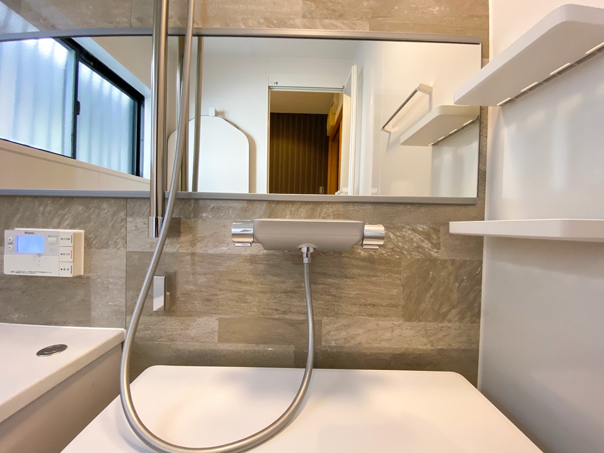 広々とくつろげる浴室に 施工事例 大津でリフォームならlixilリフォームショップモンテホームへ 滋賀県大津市