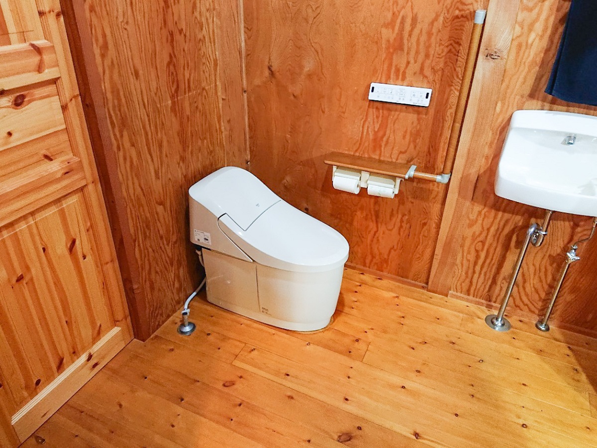タンクレス風トイレで見た目スッキリ 施工事例 大津市でリフォームするならlixilリフォームショップ モンテホーム
