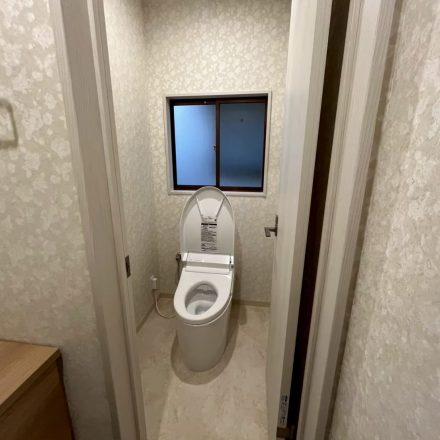 戸建のトイレリフォームのご紹介です。
