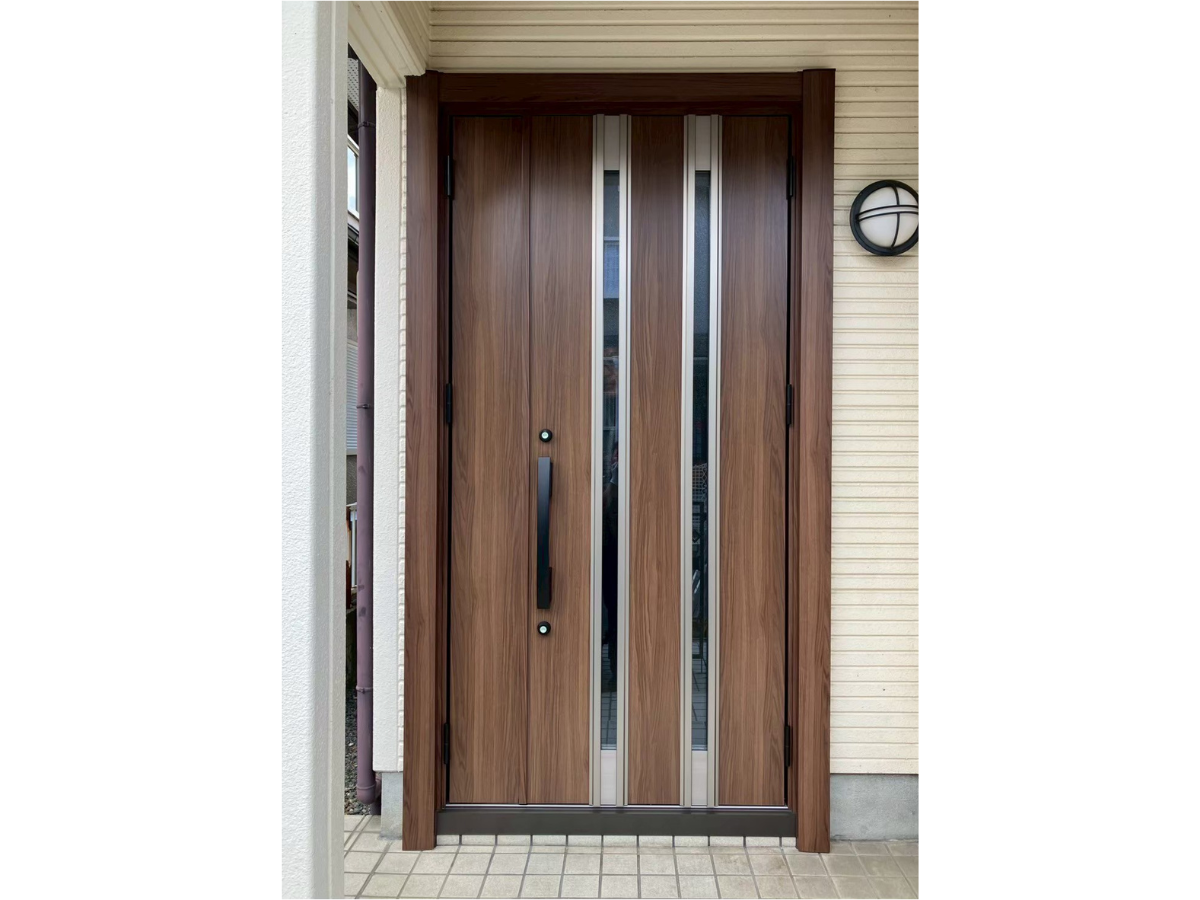 築25年戸建ての玄関リフォームのご紹介です。