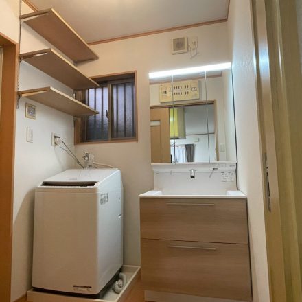 築21年戸建ての洗面リフォームのご紹介です。