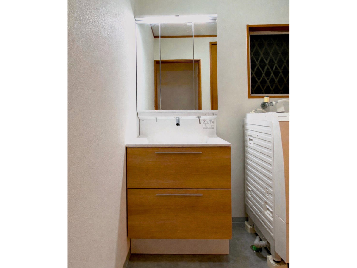 築23年戸建ての洗面リフォームのご紹介です。